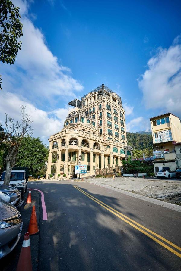 Queen Castle Hotel Yuchi Exterior foto