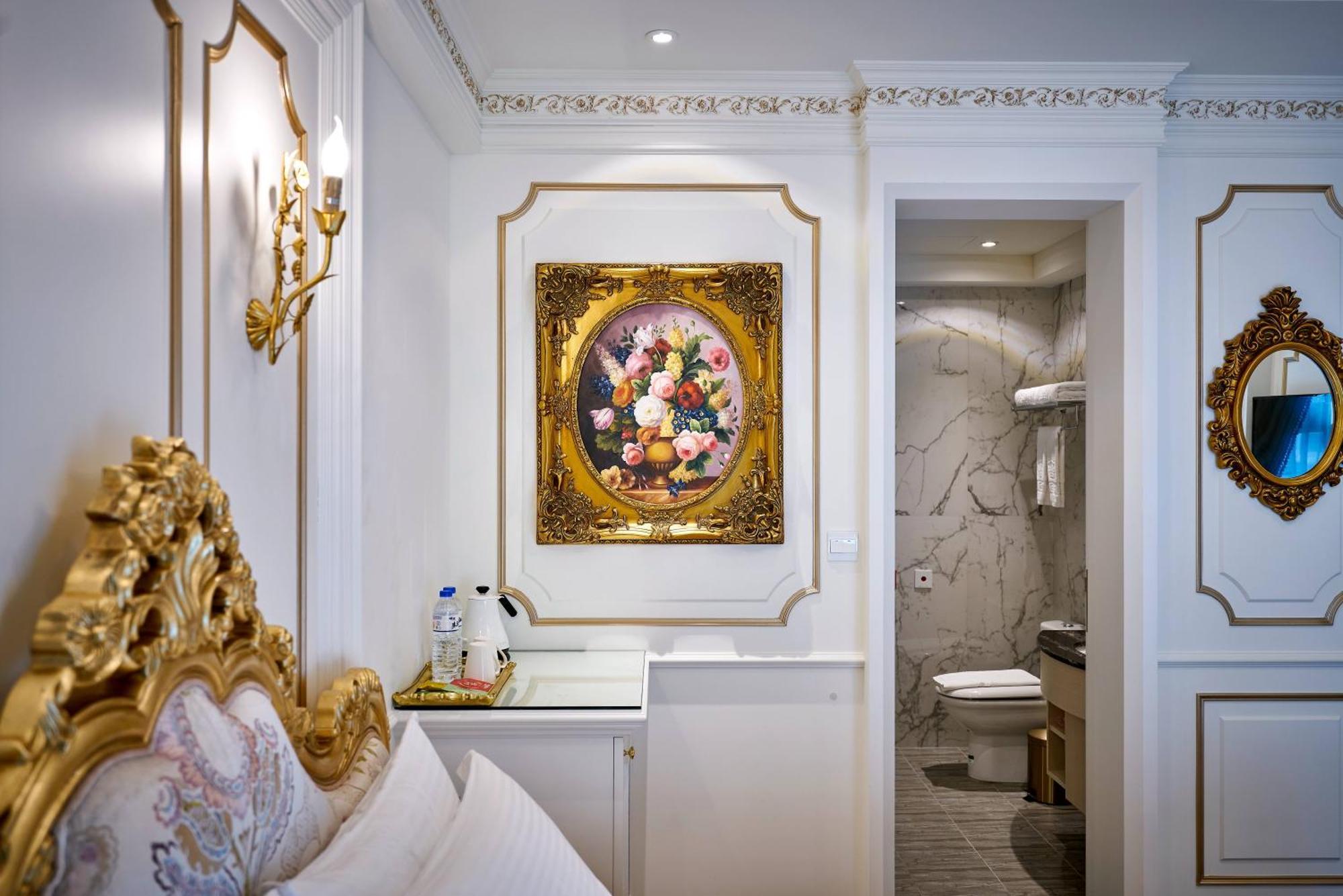Queen Castle Hotel Yuchi Zimmer foto