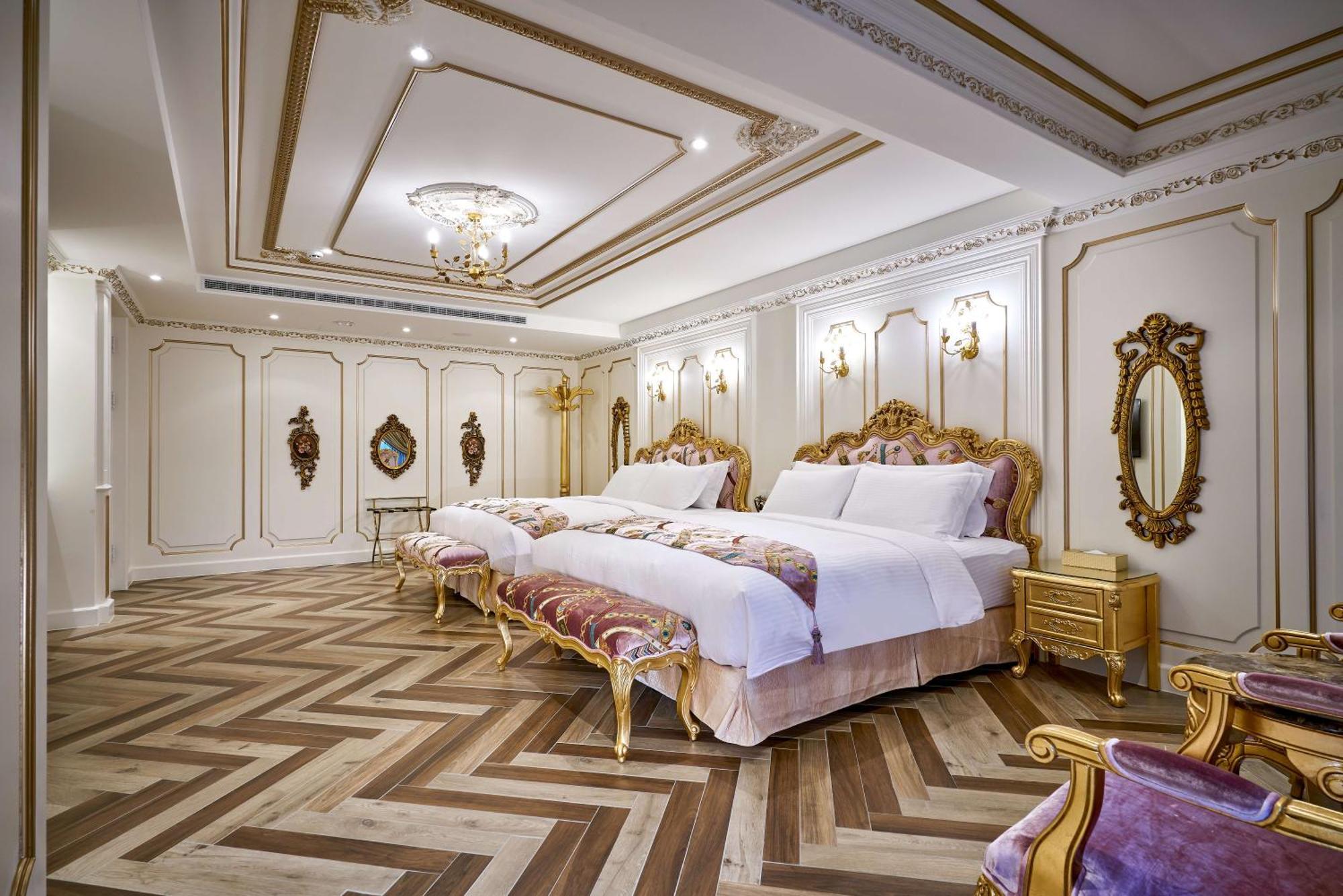 Queen Castle Hotel Yuchi Zimmer foto